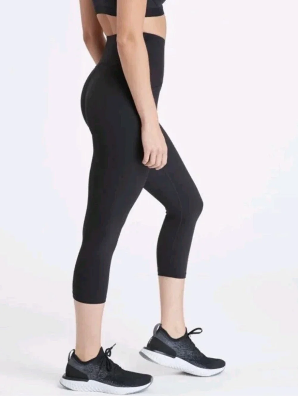 Spanx Look At Me Now Cropped Leggings Black Women's Size L NEW Yoga Athleisure